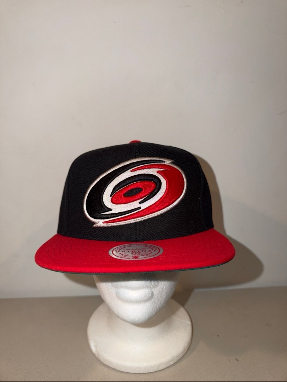 Carolina Hurricanes Mitchell & Ness Snapback (NWTS)